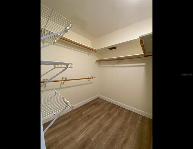 Building Photo - 1506 S Bay Villa Pl