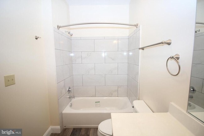 Building Photo - 1665 Kenton Rd