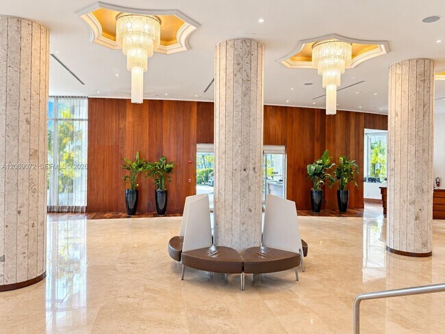 Building Photo - 5161 Collins Ave