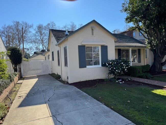 Building Photo - 1128 Clark Way