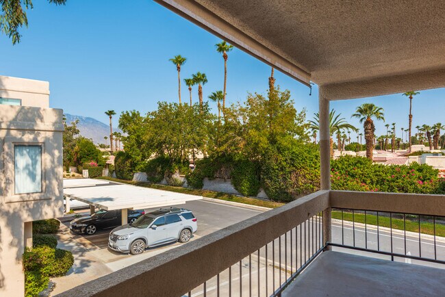 Building Photo - 35200 Cathedral Canyon Dr