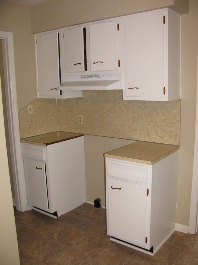 Building Photo - 531 Eddie Ln