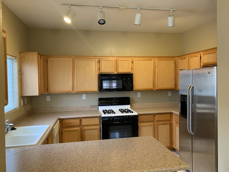 Building Photo - 10155 Cedar Key Ave