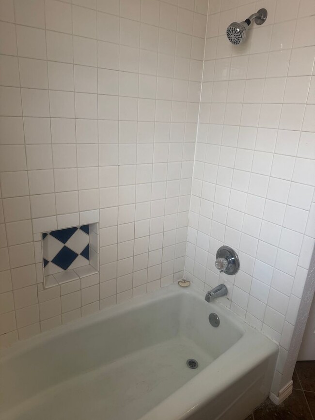 Building Photo - Puckett West 3/2/2  1/2 OFF FIRST MONTHS RENT