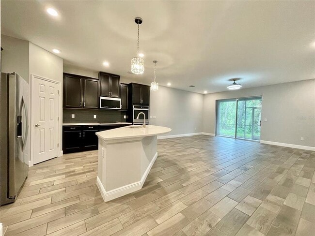 Building Photo - 2820 Grand Kemerton Pl