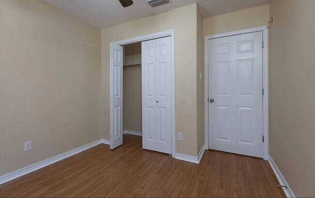 Building Photo - 8680 S Hamilton Bridges Dr