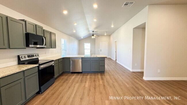 Building Photo - 2136 Kokomo Ave