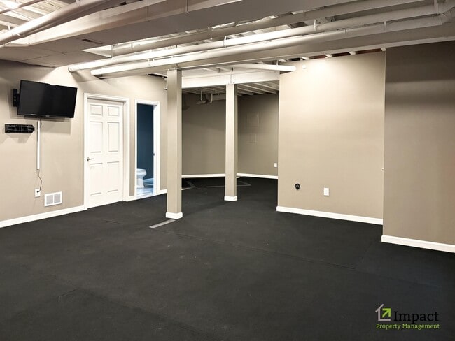 Building Photo - 10862 Glengate Cir