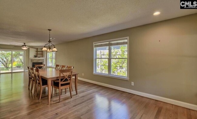 Building Photo - 3011 Clark St