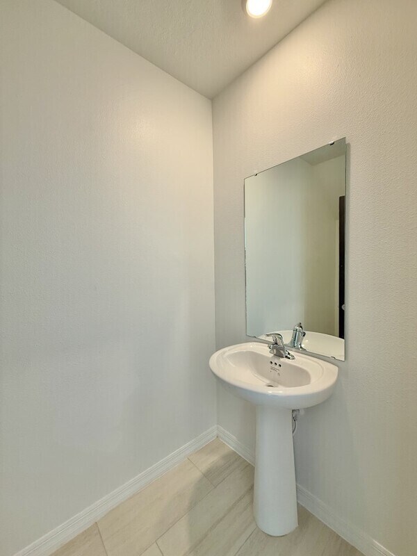 Building Photo - 3521 Great Pk Ct