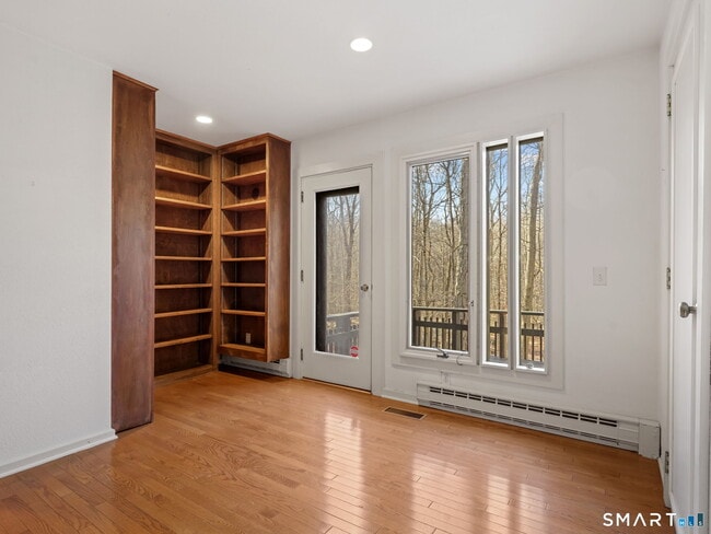 Building Photo - 484 Cognewaugh Rd