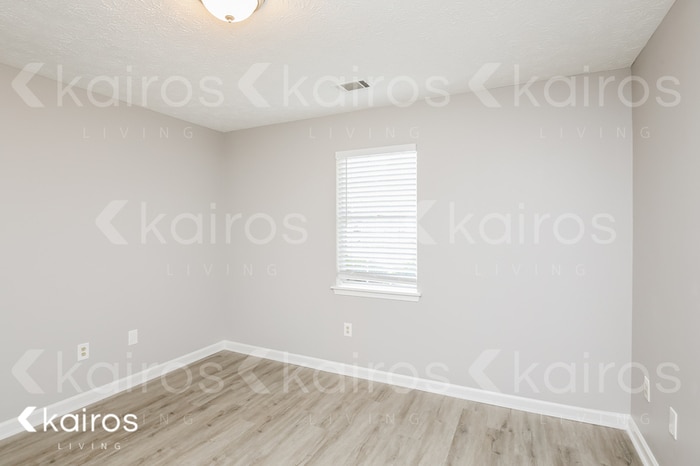 Building Photo - 105 Deer Pkwy