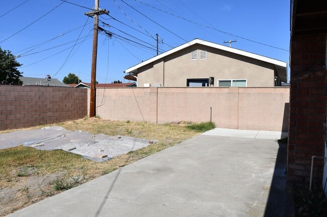Building Photo - 6501 Tillamook Ave