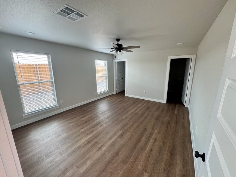 Primary Bedroom - 5913 Settler Ave