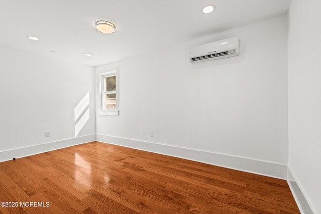 Building Photo - 73 3rd Ave