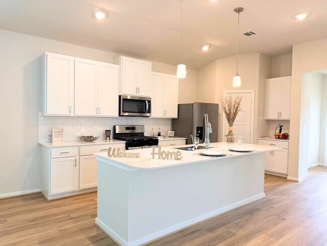 Building Photo - 16246 Parish Pointe Ct