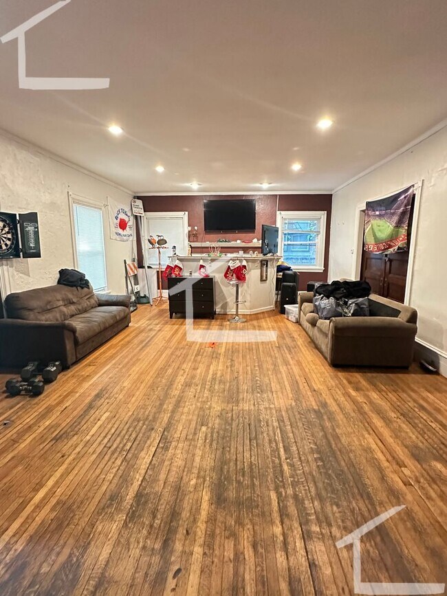 Building Photo - 13 Orkney Rd