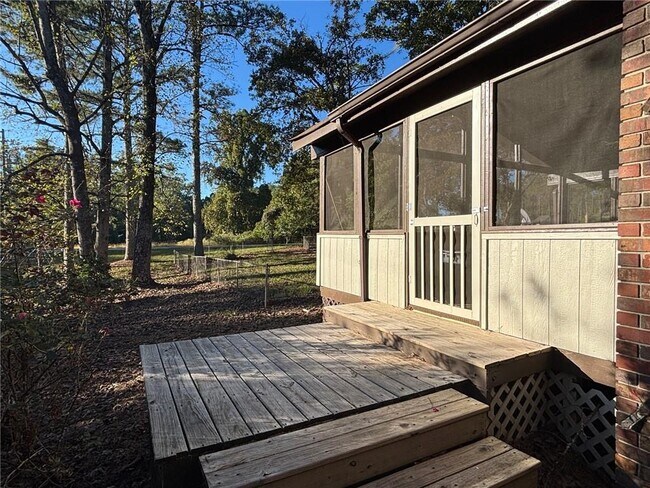 Building Photo - 209 Evans Cook Ct