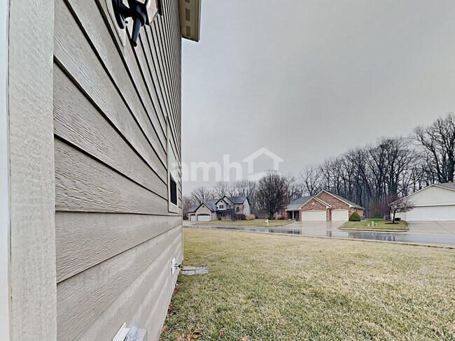 Building Photo - 7409 Vintage Cir