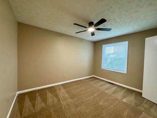 Building Photo - 500 Orchard Dr