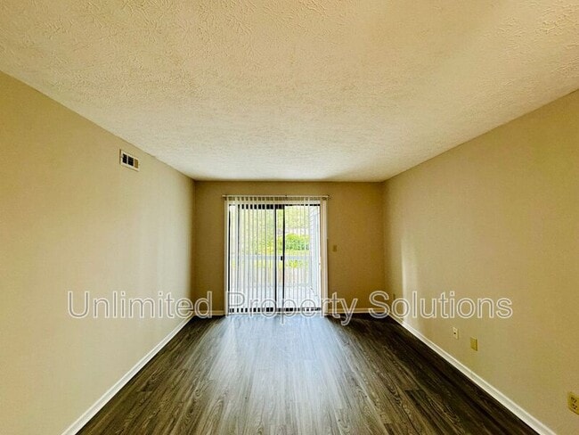 Building Photo - 203 Sunn Aire Ct