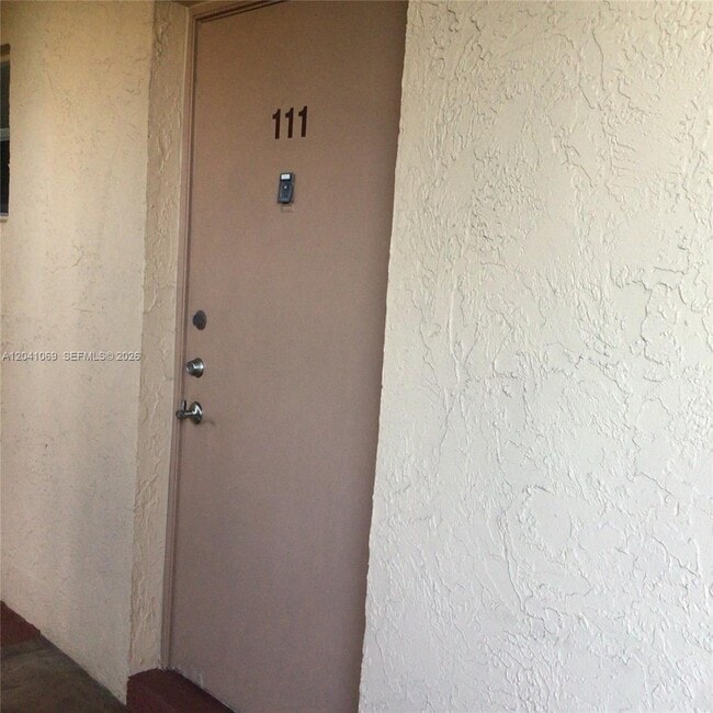 Building Photo - 6870 Royal Palm Blvd