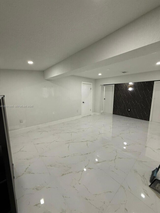 Building Photo - 10460 SW 26th Terrace