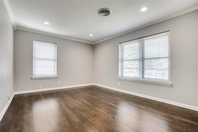 Building Photo - 9226 Larchwood Dr