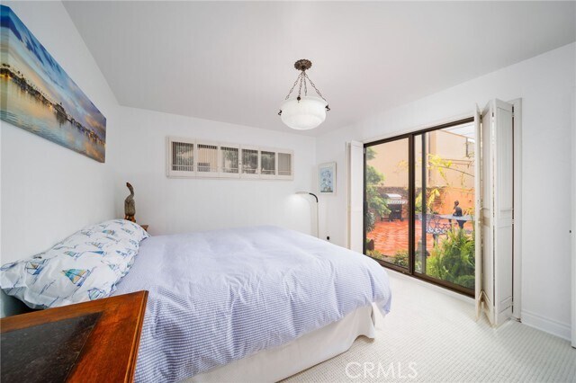 Building Photo - 52 Balboa Coves