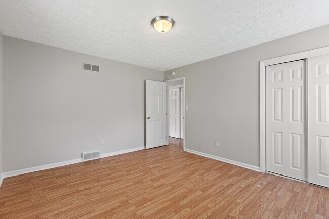 Building Photo - 1200 Tishoff Dr