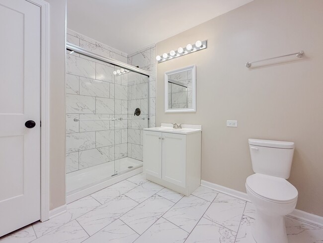 Building Photo - 106 E State Rd