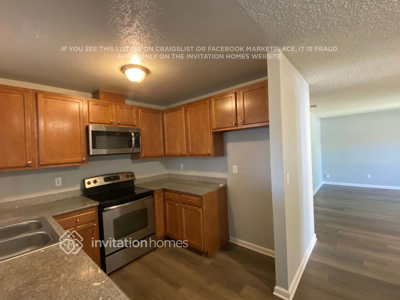 Building Photo - 2159 Greenfield Dr