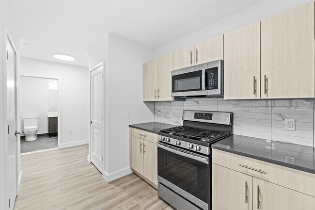 Building Photo - 416 Highland Ave