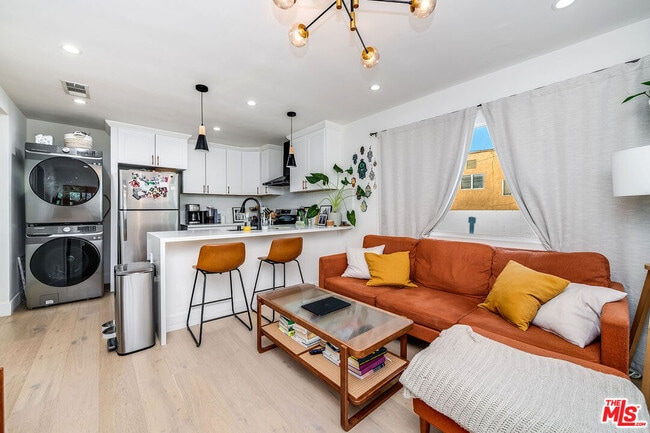 Building Photo - 1591 Yosemite Dr