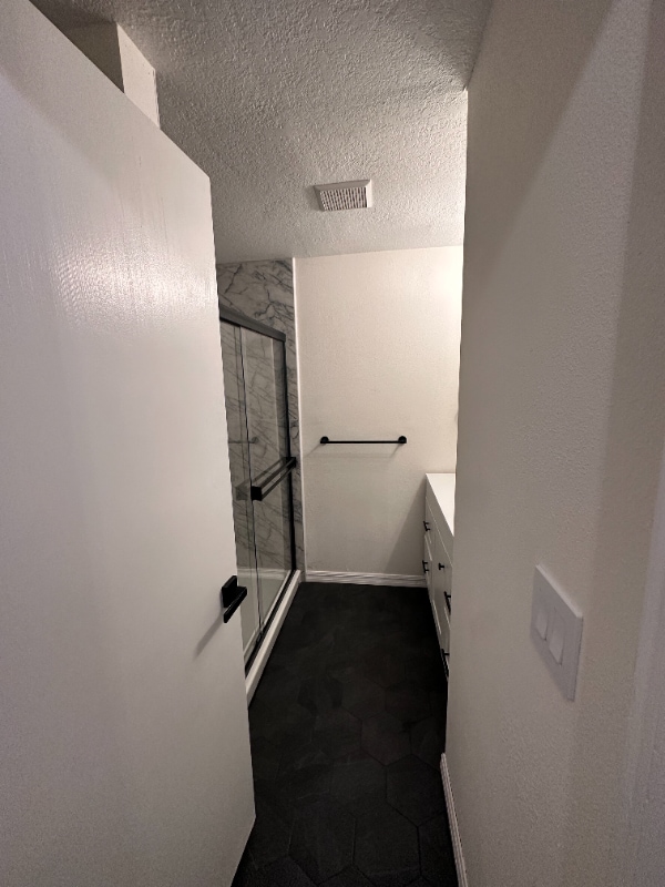 Building Photo - 3100 Thomas Rd