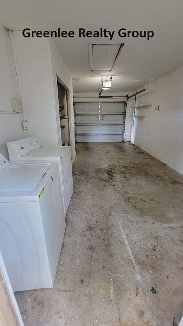 Building Photo - Adorable 2 Bed/1 Bath Updated Home in Seve...