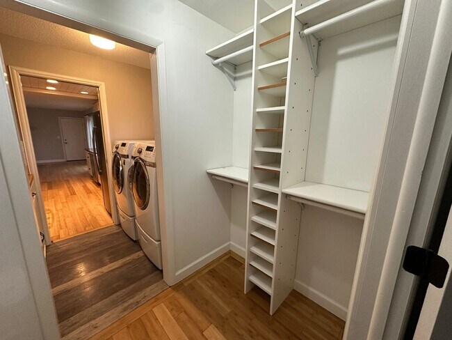 Building Photo - 3316 Annally Dr