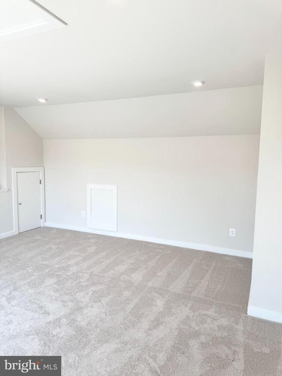Building Photo - 1165 Herndon Pkwy