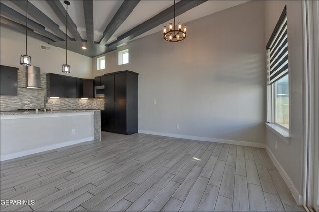 Building Photo - 12333 Desert Wolf Ave