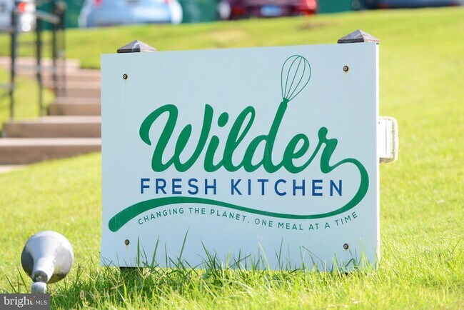 Building Photo - 795 Eastern Point Rd