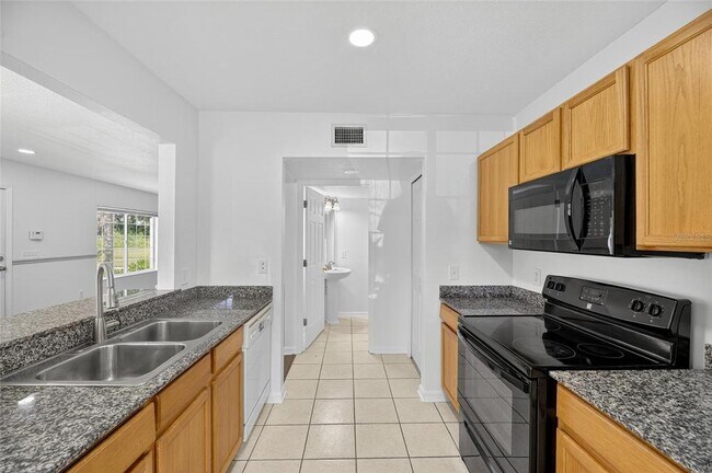 Building Photo - 10737 Keys Gate Dr