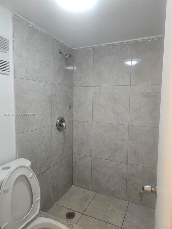 Building Photo - 4525 W 20th Ave