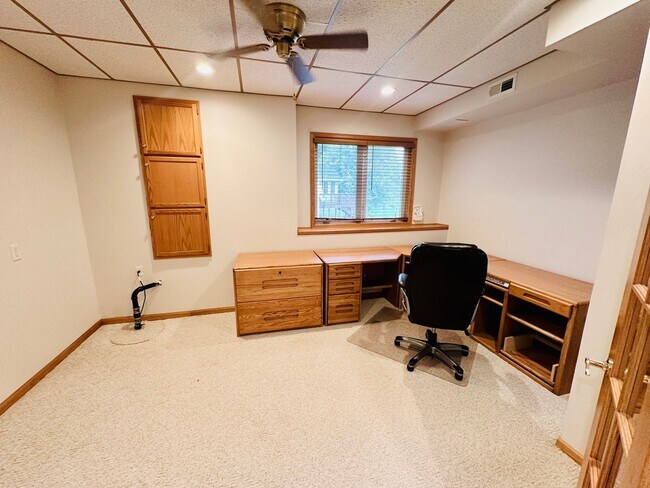 Building Photo - Stunning 6-Bedroom Corner-Lot Home w/ Luxury Finishes & Entertainer’s Layout