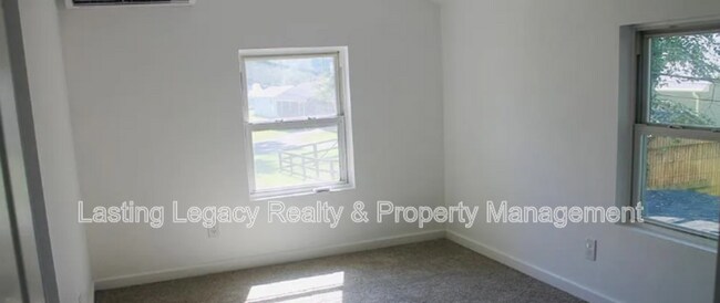 Building Photo - 275 Milling Rd