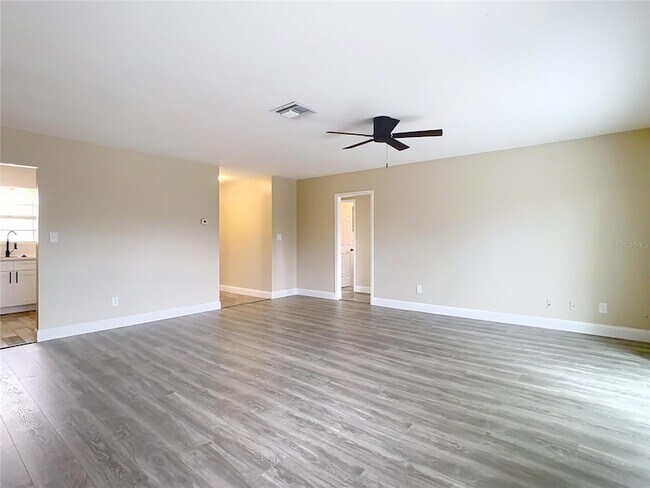 Building Photo - 1612 Fox Run Dr