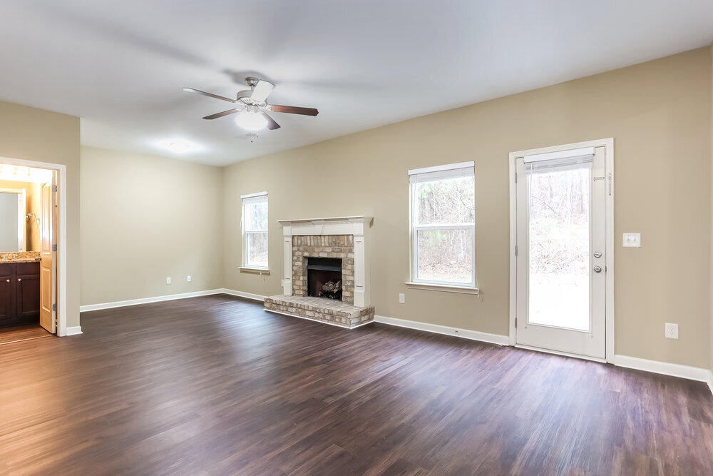 Building Photo - 118 Crescent Woode Way