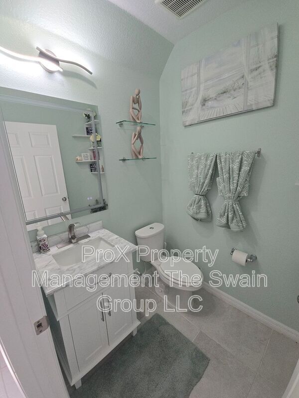 Building Photo - 4450 Rapallo Ave
