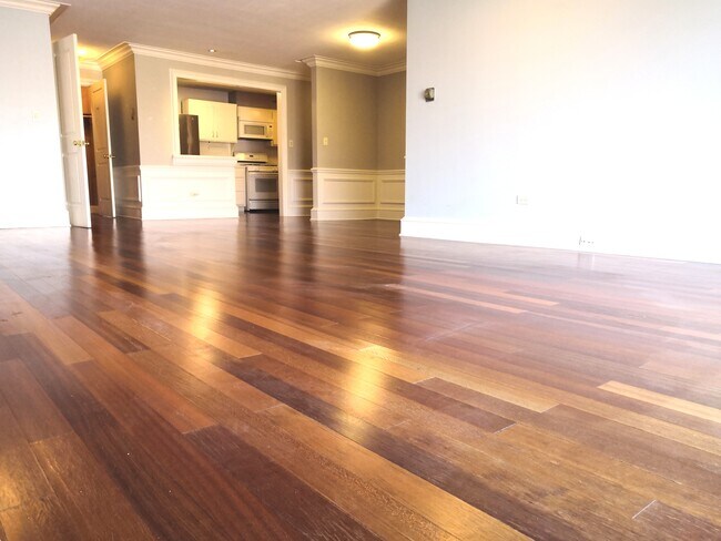 living room & dining area & kitchen - 401 S Grove Ave