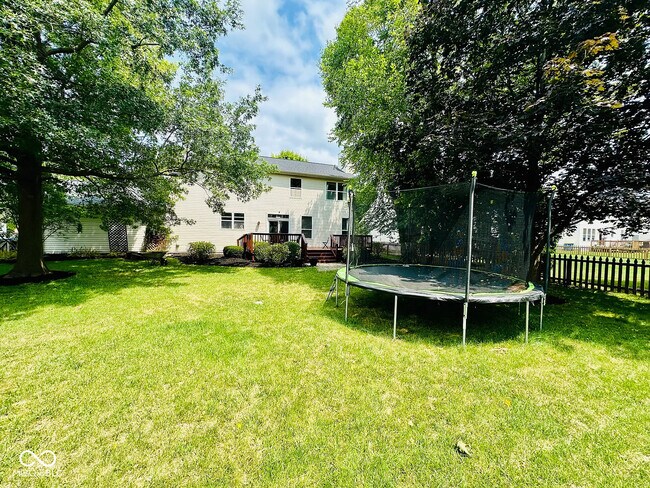 Building Photo - 5273 Ivy Hill Dr