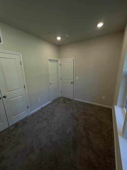 Building Photo - 9626 Killenney Pl